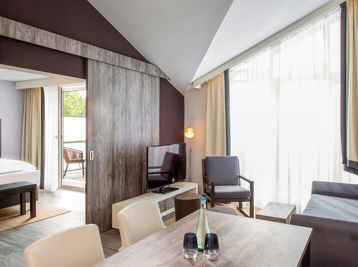 Essbereich mit Zugang zum Schlafbereich