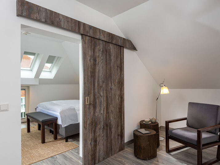 Sitzecke mit seperatem Schlafbereich