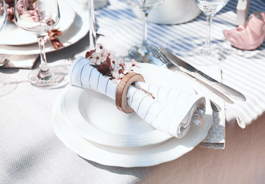 wellnes-image-home Festlich gedeckter Tisch